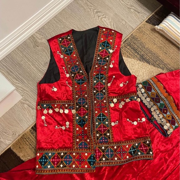 Brand new Afghani Dress Clothes (never worn) - Picture 3 of 7